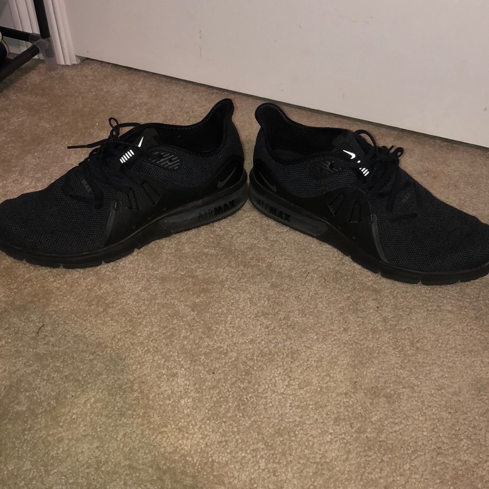 Men’s Nike sneakers